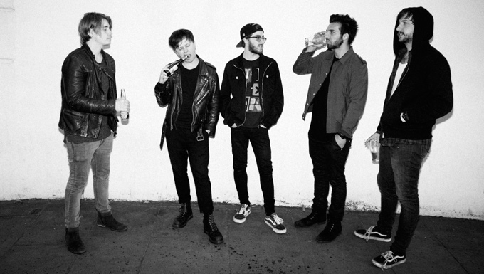 NOTHING BUT THIEVES - Interview - Paris, mercredi 25 novembre 2015 - Stars Are Underground