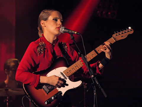 ANNA CALVI - Festival des Inrocks - L'Olympia, Paris, lundi 7 novembre 2011