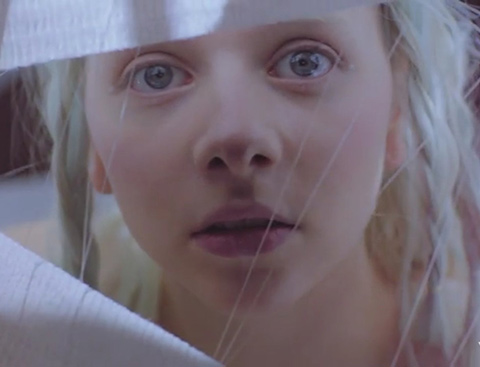 AURORA dévoile le clip de "Winter Bird"