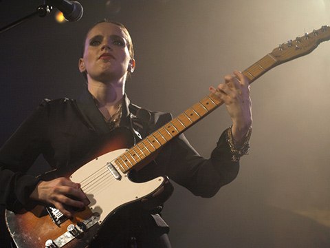 ANNA CALVI - Le Trianon - Paris, vendredi 22 avril 2011