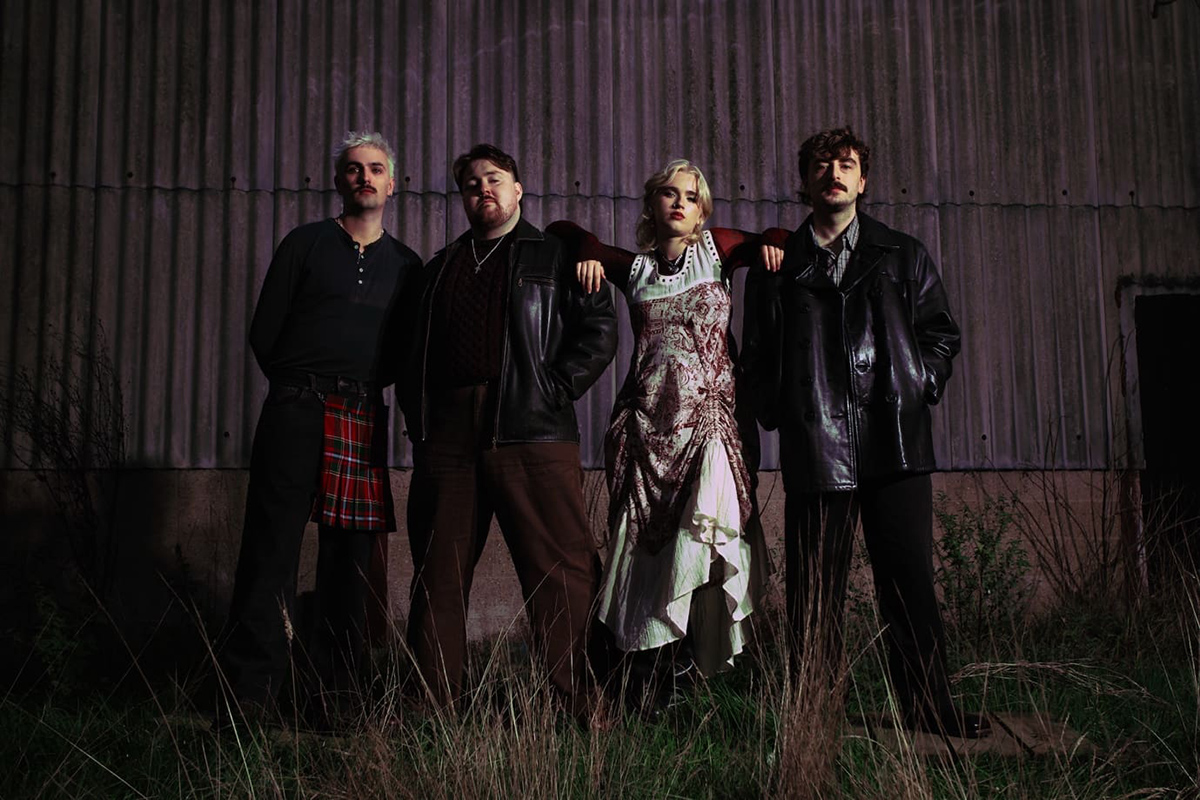 Cliffords © Emalea Jones