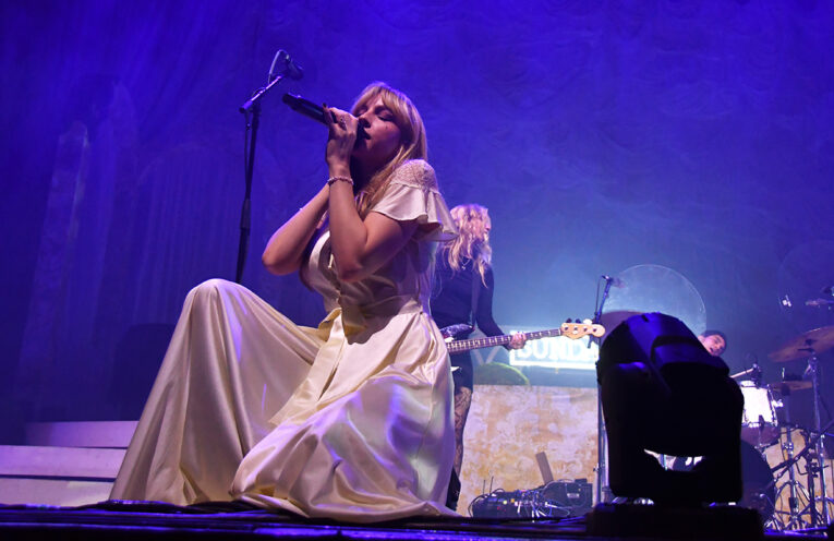 Sunday (1994) - Le Zénith - Paris - mercredi 25 février 2026